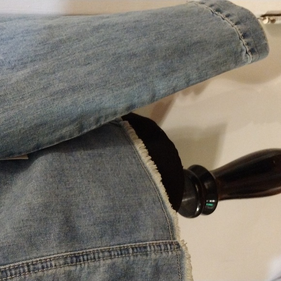 NWT Jean Jacket Size Large - Picture 4 of 8